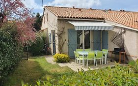 Petite maison dans résidence avec piscine proche plage et centre ville à pied