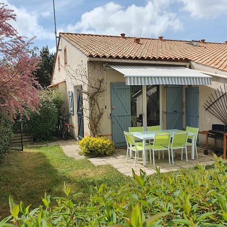 Petite maison dans résidence avec piscine proche plage et centre ville à pied Pornic Extérieur photo