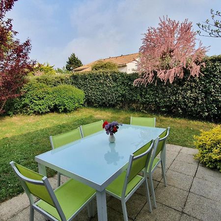 Petite maison dans résidence avec piscine proche plage et centre ville à pied Pornic Extérieur photo