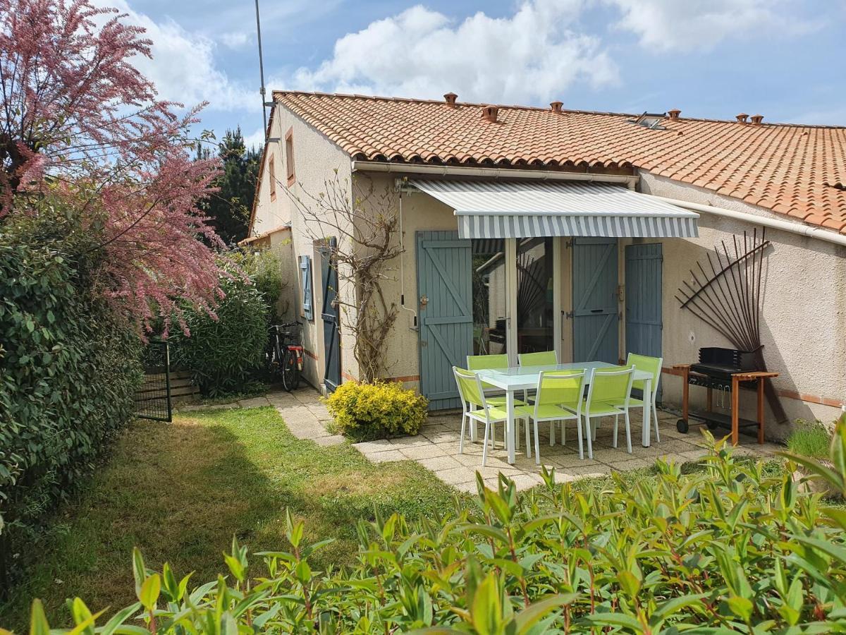 Petite maison dans résidence avec piscine proche plage et centre ville à pied Pornic Extérieur photo